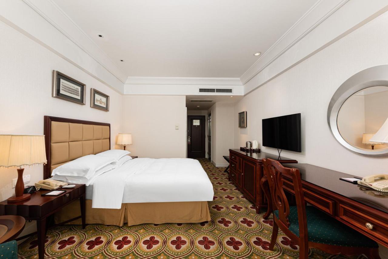 Ramada Plaza Optics Valley Hotel Wuhan  Exterior foto